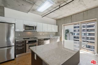 Photo 5: 645 W 9th Street Unit 430 in Los Angeles: Residential for sale (C42 - Downtown L.A.)  : MLS®# 23273573