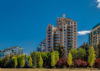 Photo 1: 304 200 La Caille Place SW in Calgary: Eau Claire Apartment for sale : MLS®# A1252285