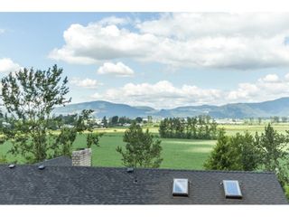Photo 17: 39170 OLD YALE Road in Abbotsford: Sumas Prairie House for sale in "ARNOLD" : MLS®# R2197988