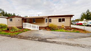 Photo 2: 58 3031 200 Street in Langley: Brookswood Langley Manufactured Home for sale in "CEDAR CREEK MANUFACTURED HOME PARK" : MLS®# R2769988