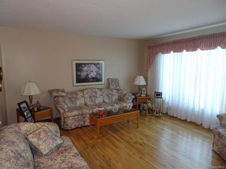 Photo 9: 143 HAMMOND Road in Regina: Coronation Park Residential for sale : MLS®# SK615009