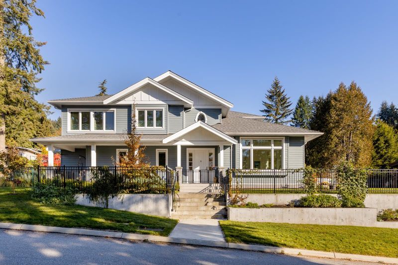FEATURED LISTING: 1990 DUNROBIN Crescent North Vancouver