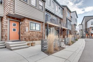 Photo 2: 322 Walden Circle SE in Calgary: Walden Row/Townhouse for sale : MLS®# A2045117