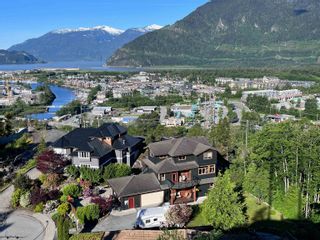 Photo 34: 1011 PANORAMA Place in Squamish: Hospital Hill House for sale in "Smoke Bluff" : MLS®# R2862936