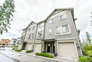 Photo 2: 9 19913 70 Avenue in Langley: Willoughby Heights Townhouse for sale in "The Brooks" : MLS®# R2177150