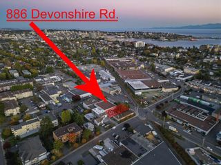 Photo 1: 886 Devonshire Rd in Esquimalt: Es Rockheights Industrial for sale : MLS®# 946724