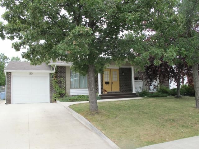 Main Photo:  in WINNIPEG: Charleswood Residential for sale (South Winnipeg)  : MLS®# 1117076