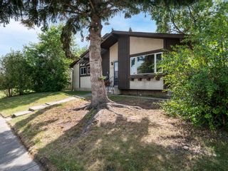 Photo 2: 113 Olympia Drive SE in Calgary: Ogden Detached for sale : MLS®# A1246700