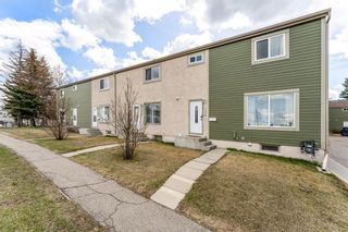 Photo 1: 359 405 64 Avenue in Calgary: Thorncliffe Row/Townhouse for sale : MLS®# A2130003