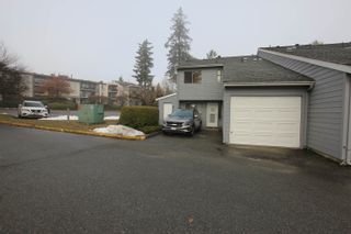 Photo 1: 1 9958 149 Street in Surrey: Guildford Townhouse for sale in "TALL TIMBERS" (North Surrey)  : MLS®# R2742511