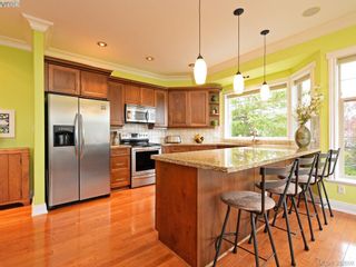 Photo 3: 1786 Barrie Rd in VICTORIA: SE Gordon Head House for sale (Saanich East)  : MLS®# 789236