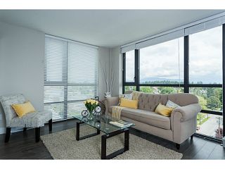 Photo 1: 1102 258 SIXTH Street in New Westminster: Downtown NW Condo for sale in "258" : MLS®# V1068896