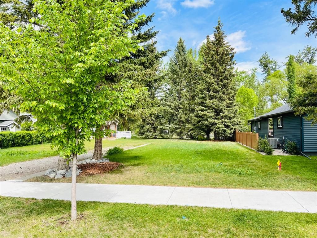 Main Photo: 432 Macleod Trail SW: High River Residential Land for sale : MLS®# A1170824