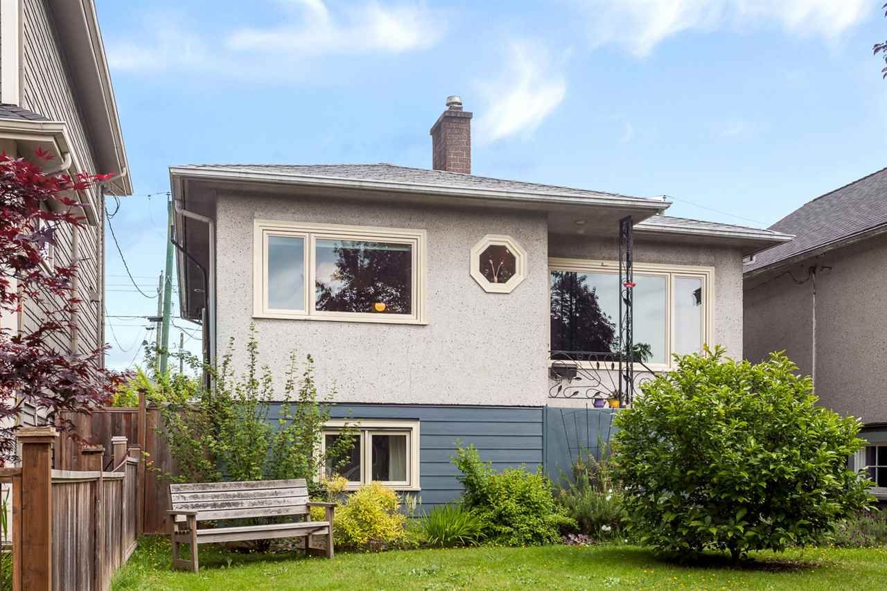Main Photo: 4354 PRINCE ALBERT STREET in Vancouver: Fraser VE House for sale (Vancouver East)  : MLS®# R2074486
