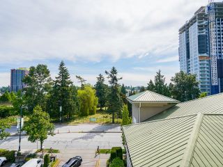 Photo 5: 603 10523 UNIVERSITY Drive in Surrey: Whalley Condo for sale in "Grandview Court" (North Surrey)  : MLS®# R2702381