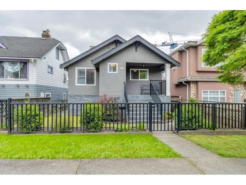 FEATURED LISTING: 3466 FRANKLIN Street Vancouver