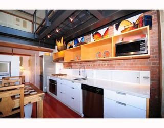 Photo 2: 501 528 BEATTY Street in Vancouver: Downtown VW Condo for sale in "BOWMAN LOFTS" (Vancouver West)  : MLS®# V770384