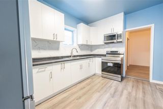 Photo 5: 699 Arlington Street in Winnipeg: West End Residential for sale (5A)  : MLS®# 202301271