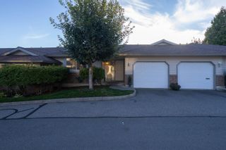 Photo 1: 27 2023 WINFIELD Drive in Abbotsford: Abbotsford East Townhouse for sale in "Meadow View" : MLS®# R2619608