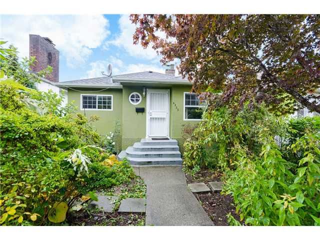 Main Photo: 4355 Nanaimo st in Vancouver: Collingwood VE House for sale (Vancouver East)  : MLS®# V1092613