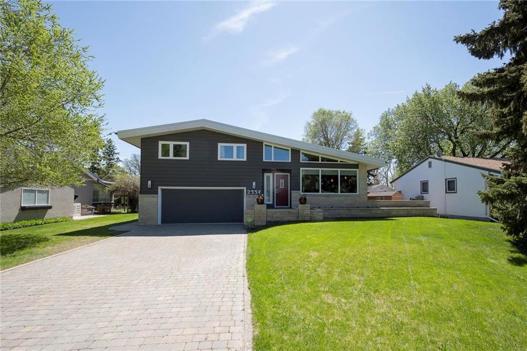 Main Photo: 2554 Assiniboine Crescent in Winnipeg: Woodhaven Residential for sale (5F)  : MLS®# 202313650
