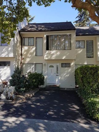 Photo 1: 29 9358 128 STREET in Surrey: Queen Mary Park Surrey Townhouse for sale : MLS®# R2475647
