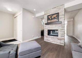 Photo 4: 913 Rundle Crescent NE in Calgary: Renfrew Semi Detached (Half Duplex) for sale : MLS®# A2035960