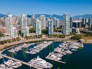 Photo 29: 133 BOATHOUSE Mews in Vancouver: Yaletown Townhouse for sale in "QUAYWEST RESORT RESIDENCES" (Vancouver West)  : MLS®# R2816545
