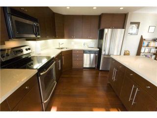 Photo 2: 1107 1010 HOWE Street in Vancouver: Downtown VW Condo for sale in "1010 HOWE" (Vancouver West)  : MLS®# V943350