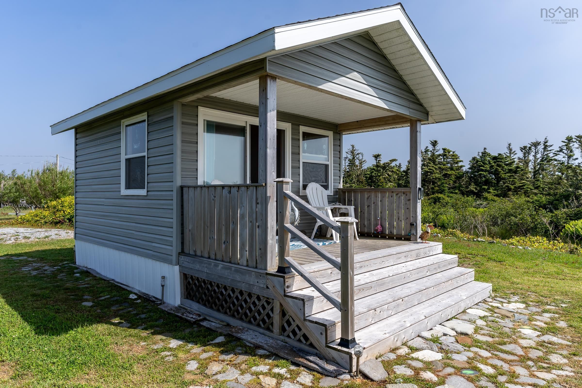 Main Photo: 487 Hawk Point Road in The Hawk: 407-Shelburne County Residential for sale (South Shore)  : MLS®# 202120860