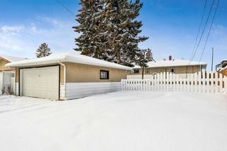 Photo 2: 2436 44 Street SE in Calgary: Forest Lawn Detached for sale : MLS®# A2022356