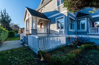 Photo 1: 1805 STEPHENS Street in Vancouver: Kitsilano Townhouse for sale (Vancouver West)  : MLS®# R2842652