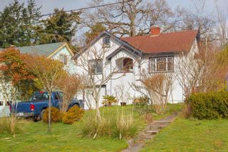 Photo 2: 1038 Wollaston St in Esquimalt: Es Old Esquimalt House for sale : MLS®# 866968
