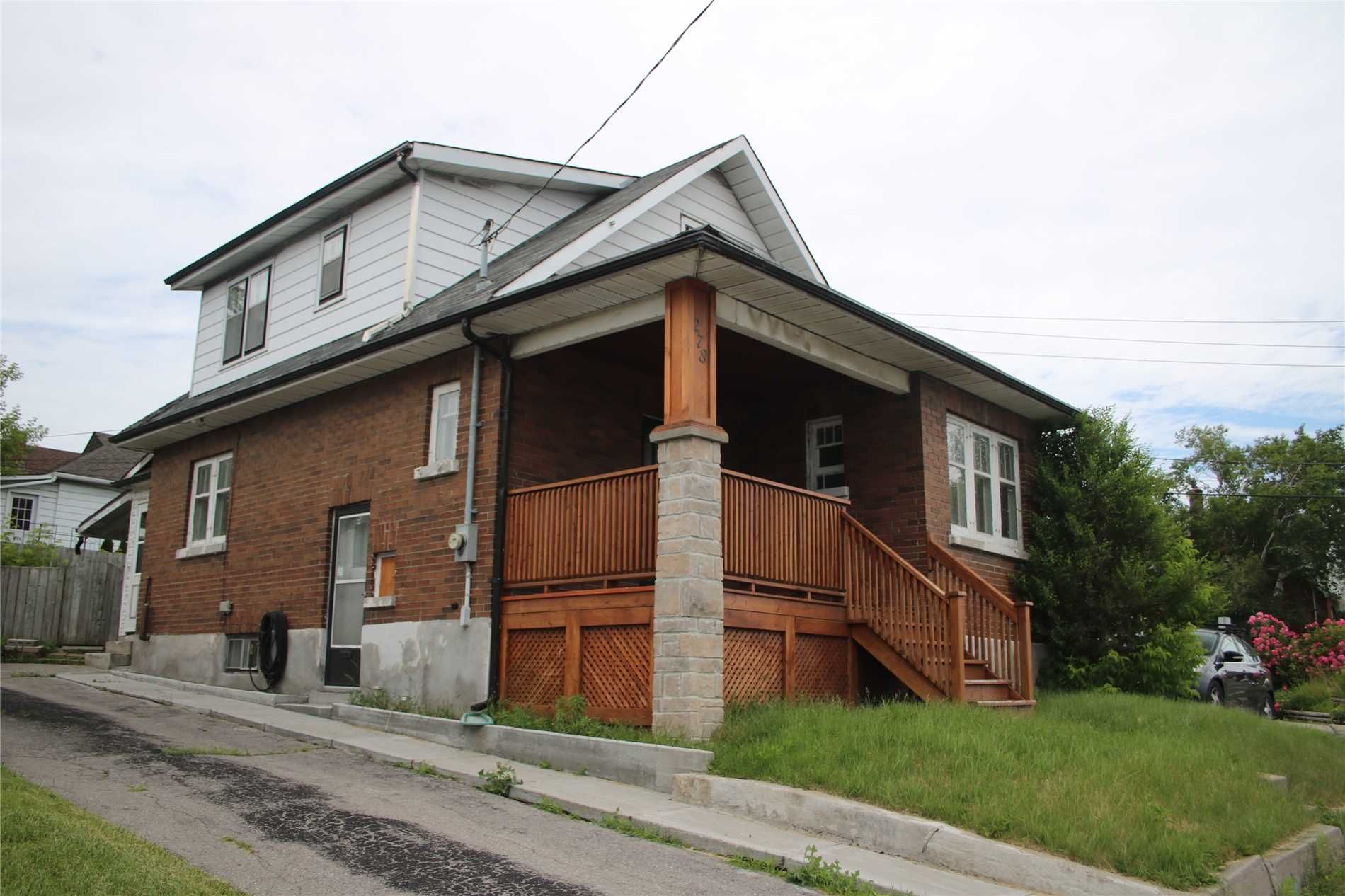 Main Photo: 278 W Bloor Street in Oshawa: Lakeview House (1 1/2 Storey) for sale : MLS®# E4506412