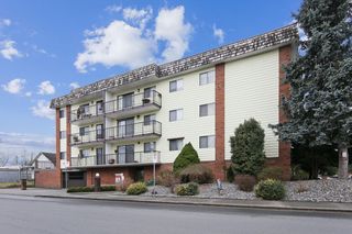 Photo 1: 106 9417 NOWELL Street in Chilliwack: Chilliwack Downtown Condo for sale in "The Ambassidor" : MLS®# R2793218