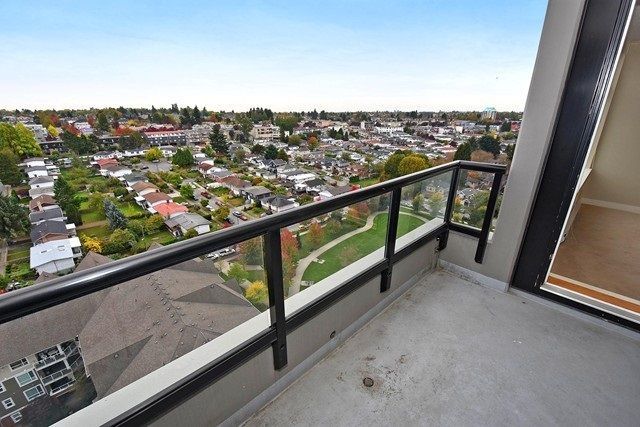 Photo 15: Photos: 1803 5380 OBEN Street in Vancouver: Collingwood VE Condo for sale (Vancouver East)  : MLS®# R2255491