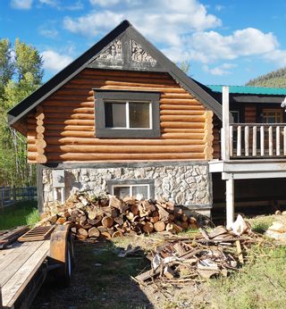 Photo 12: Affordable 12 year old Log Home on 1/3 acre in “Coalmont”