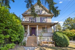 Photo 2: 977 E 11TH Avenue in Vancouver: Mount Pleasant VE House for sale (Vancouver East)  : MLS®# R2743875