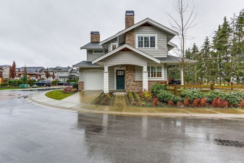 Main Photo: 81 12161 237 Street in Maple Ridge: East Central Townhouse for sale in "VILLAGE GREEN" : MLS®# R2226728