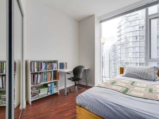 Photo 18: 1705 1211 MELVILLE Street in Vancouver: Coal Harbour Condo for sale in "THE RITZ" (Vancouver West)  : MLS®# R2173539