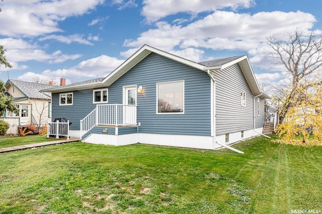 Main Photo: 352 Jamieson Avenue in Birch Hills: Residential for sale : MLS®# SK949009