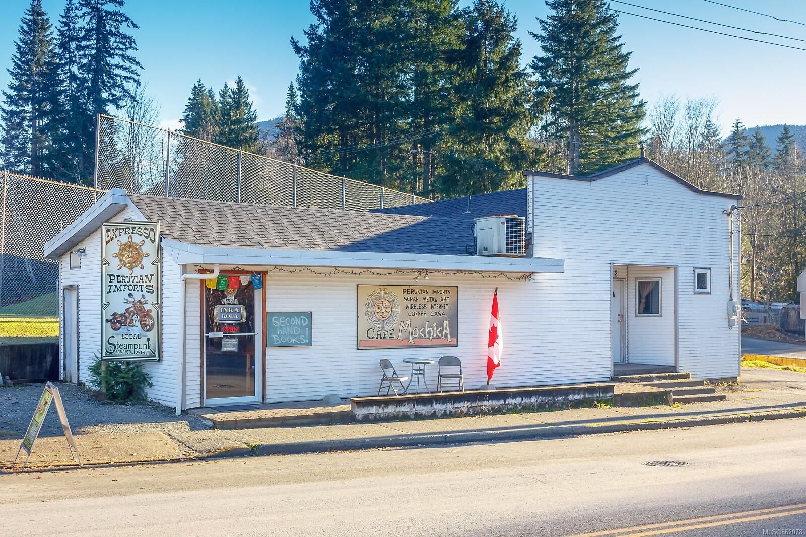 Main Photo: 212 South Shore Rd in Lake Cowichan: Du Lake Cowichan House for sale (Duncan)  : MLS®# 862078