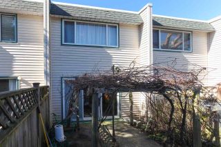 Photo 18: 12 4959 57 Street in Delta: Hawthorne Townhouse for sale in "OASIS" (Ladner)  : MLS®# R2248361