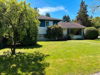 Photo 2: 2694 W KING EDWARD Avenue in Vancouver: Quilchena House for sale (Vancouver West)  : MLS®# R2898154