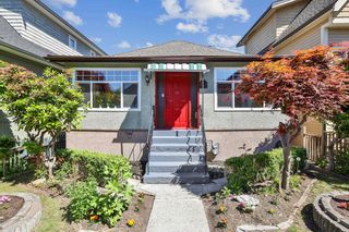 Main Photo: 141 E 22ND Avenue in Vancouver: Main House for sale in "Riley Park" (Vancouver East)  : MLS®# R2894028