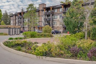Photo 2: 112 290 Wilfert Rd in View Royal: VR Six Mile Condo for sale : MLS®# 901640