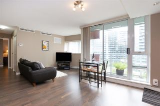 Photo 2: 801 918 COOPERAGE WAY in Vancouver: Yaletown Condo for sale (Vancouver West)  : MLS®# R2276404