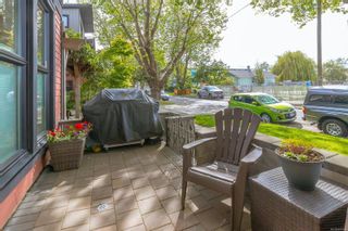 Photo 4: 105 630 Speed Ave in Victoria: Vi Burnside Row/Townhouse for sale : MLS®# 907914
