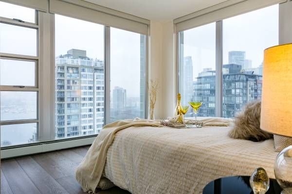 Photo 11: Photos: 1905-1228 Marinaside Cres in Vancouver: Yaletown Condo for rent