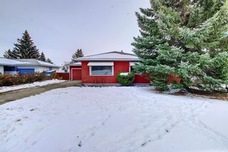 Photo 1: 6028 Thorncliffe Drive NW in Calgary: Thorncliffe Detached for sale : MLS®# A2011831